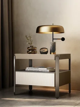 Итальянский минималистичный прикроватный столик из каменной плиты, стол из высококачественного стекла, современная простая и легкая индукционная лампа класса люкс для спальни